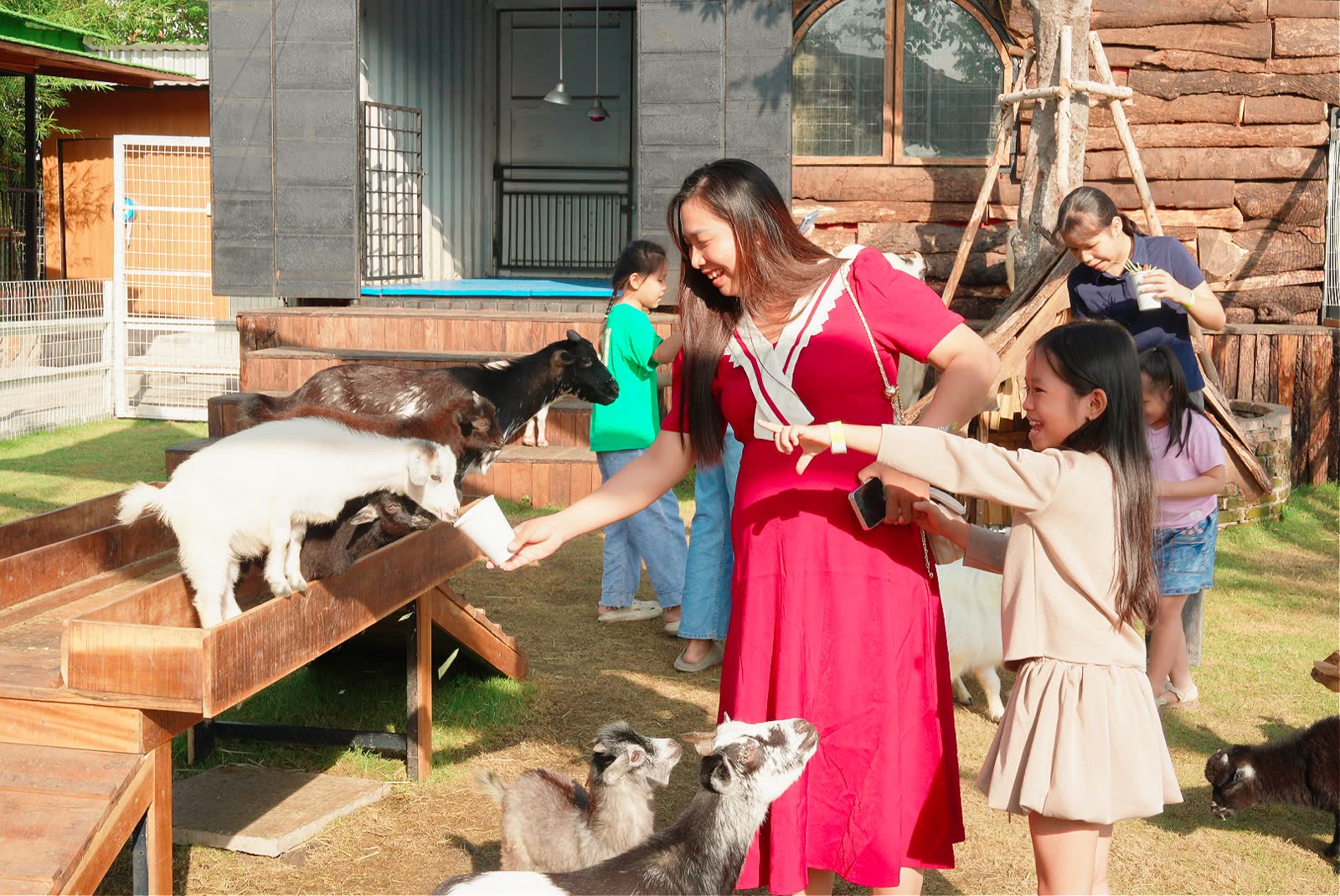 Góc check-in ngoài trời tại Ông Quan Farm